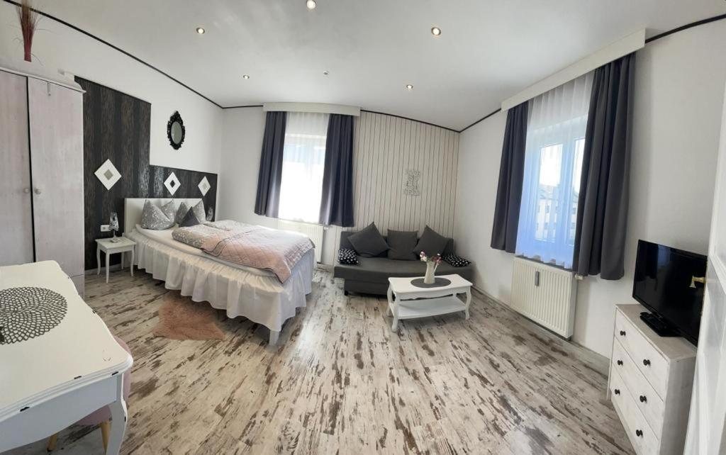Отель La Boutique House Фюссен Экстерьер фото