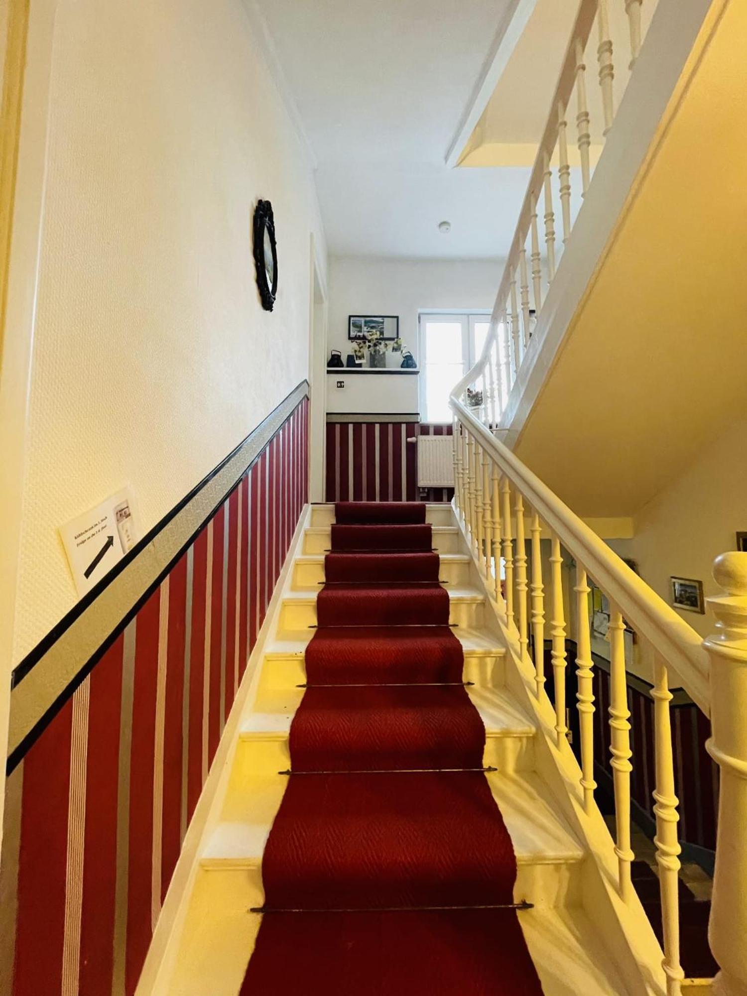 Отель La Boutique House Фюссен Экстерьер фото