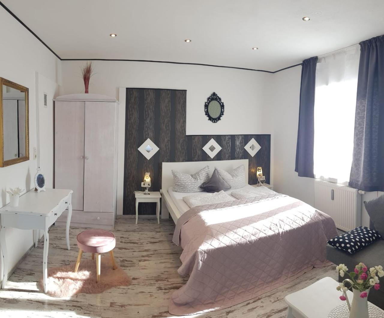 Отель La Boutique House Фюссен Экстерьер фото